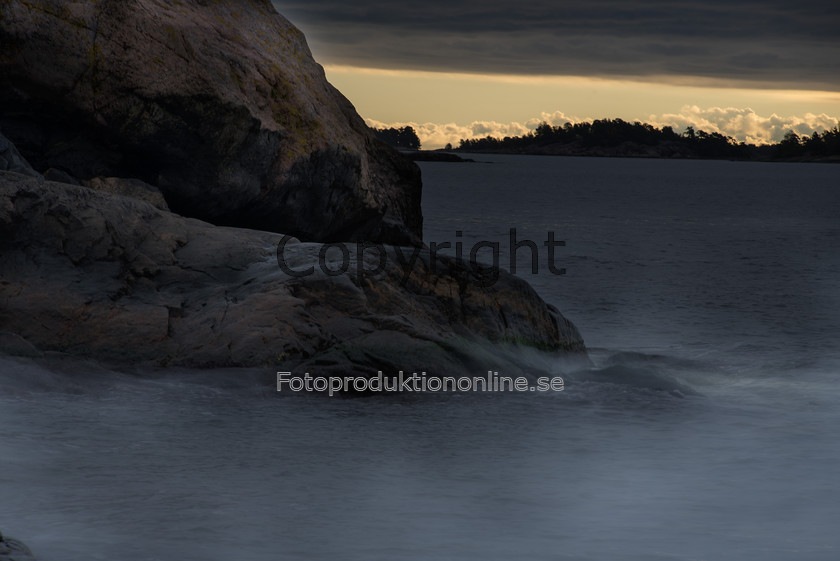 swed seasc007October 
 Timelapse sea an rocks at sunrise. 
 Keywords: Waves, cliffs, rocks , sunrise
